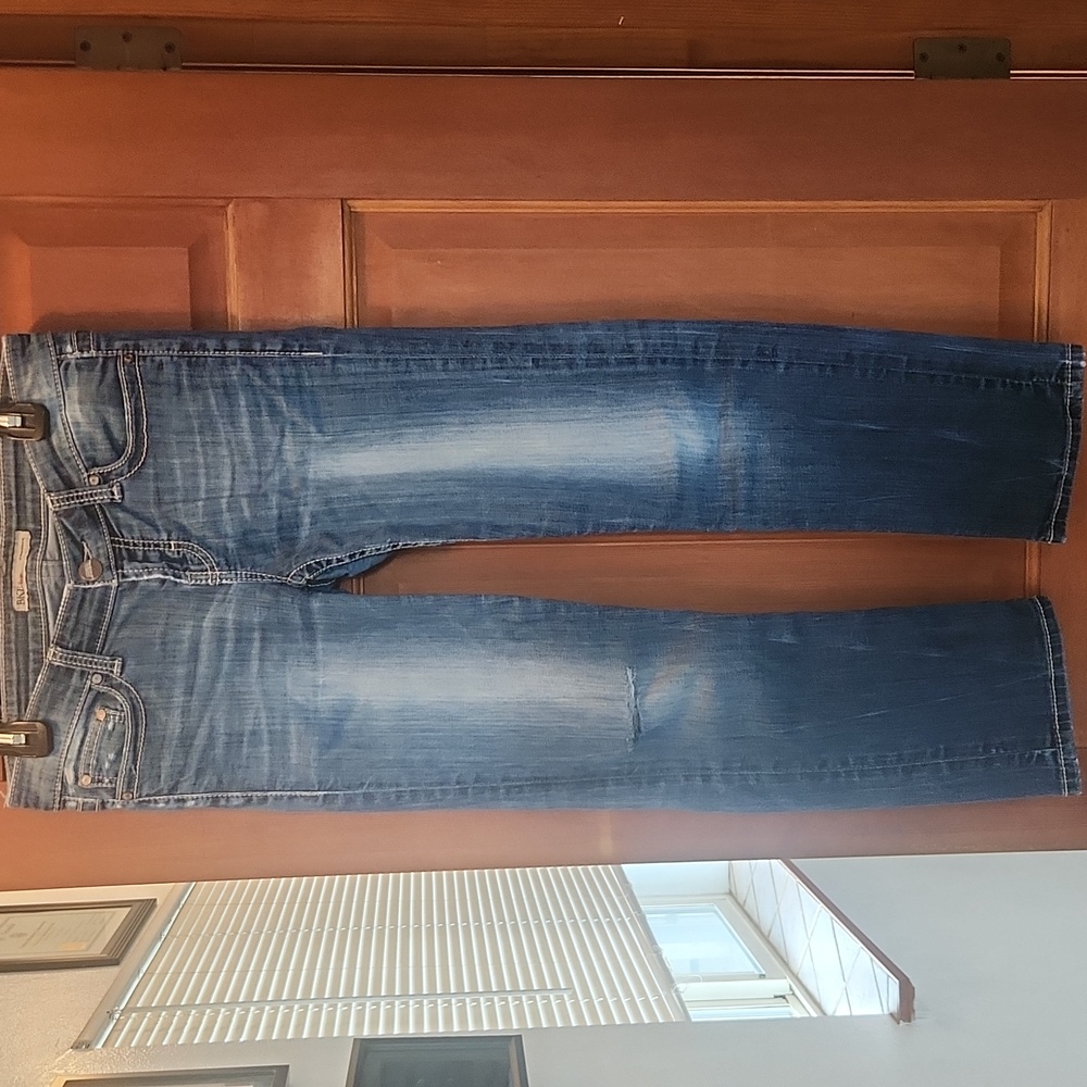 BKE Denim Sabrina Stretchy Distressed Capri Pants